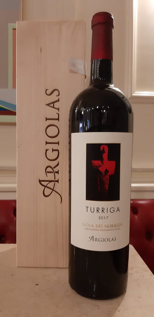 Argiolas | Turriga 2017 | MAGNUM | Isola Dei Nuraghi I.G.T. | Cassetta in Legno